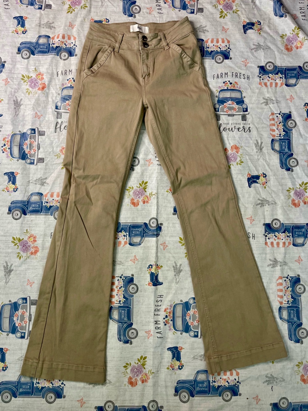 BKE 114R Bootcut Khaki Chino Pants Women’s Size 26 Inseam 31"